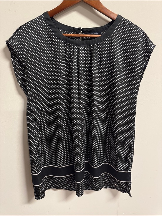Tommy Hilfiger Tops - Tommy Hilfiger Black and White Polka Dot Cap-Sleeve Blouse